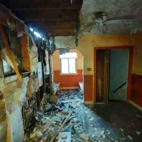 15045 manor (67).jpg